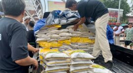 Pemkot Pasuruan Bersama Bulog Lakukan Operasi Pasar. (Dok. Pasuruankota.go.id) 
