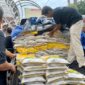 Pemkot Pasuruan Bersama Bulog Lakukan Operasi Pasar. (Dok. Pasuruankota.go.id) 
