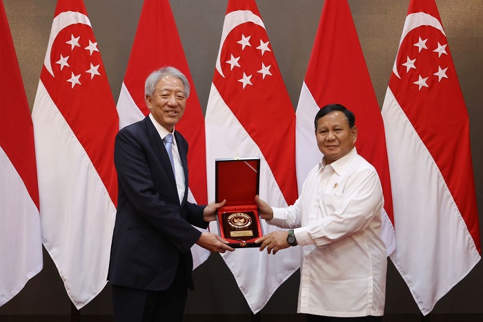 Menteri Pertahanan Prabowo Subianto menerima kunjungan kehormatan Senior Minister and Coordinationg Minister For National Security, Republic Of Singapore H.E. Mr. Teo Chee Hean. (Dok. Biro Humas Setjen Kemhan) 
