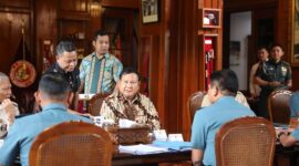 Menteri Pertahanan Prabowo Subianto menerima kunjungan Kepala Staf Angkatan Laut (KSAL) Laksamana TNI Muhammad Ali. (Dok. Tim Media Prabowo)