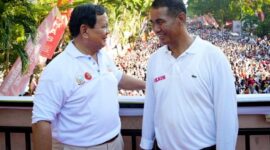 Menteri Pertahanan (Menhan) Prabowo Subianto Bersama Gubernur Sulsel Andi Sudirman Sulaiman. (Facbook.com/@Andi Amran Sulaiman)
