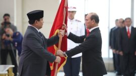 Upacara Pengangkatan Sumpah, Pelantikan dan Sertijab Rektor Universitas Pertahanan RI yang baru Mayjen TNI Jonni Mahroza. (Dok. Tim Media Prabowo) 
